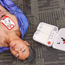 Load image into Gallery viewer, Lifepak CR2 Defibrillator