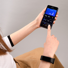 Load image into Gallery viewer, Yamax AW-002 Activity Tracker With Wrist Heart Rate