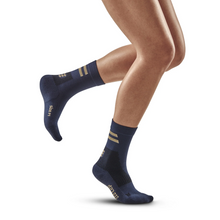 Load image into Gallery viewer, CEP Training Mid Cut Compression Socks - Women
