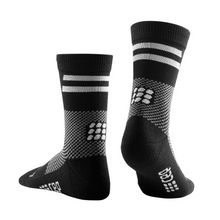 Load image into Gallery viewer, CEP Training Mid Cut Compression Socks - Women
