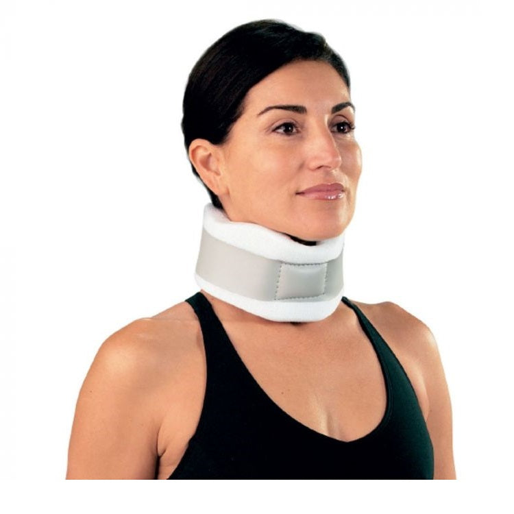 DonJoy Foam Cervical Collar (Universal Size)