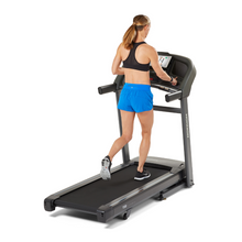Load image into Gallery viewer, Horizon T202 SE Treadmill
