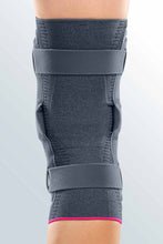 Load image into Gallery viewer, Medi Genumedi Pro Strong Hinged Knee Support With Stabilisation
